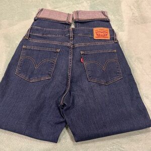 Levi's women’s cuffed Jeans